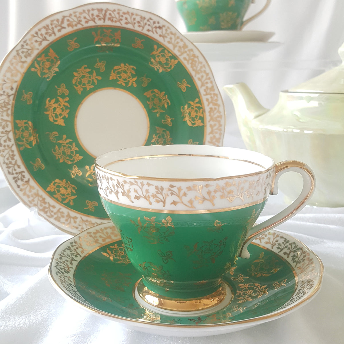 Vtg 1931 ROYAL WORCESTER Green Gold Encrusted Band #3353 Trio Cup Saucer  Plate