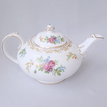 Load image into Gallery viewer, Royal Chelsea Vintage Teapot, Made in England