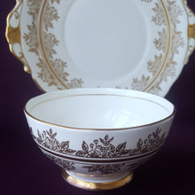 Load image into Gallery viewer, 1950s Roslyn Cake Plate and Creamer Set, Made in England