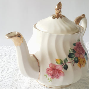 Sadler 5 Cup Teapot Pink and Yellow Roses