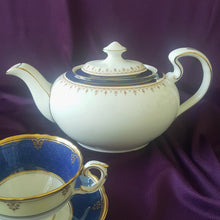 Load image into Gallery viewer, Aynsley Leighton Teapot and Creamer