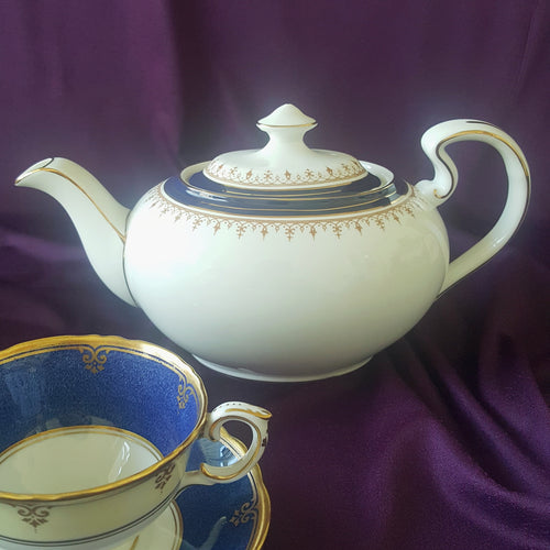 Aynsley Leighton Teapot and Creamer