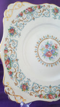 Load image into Gallery viewer, 1940s Tuscan Orleans Cake Plate