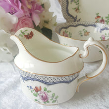 Load image into Gallery viewer, Vintage Aynsley Creamer Set A3401
